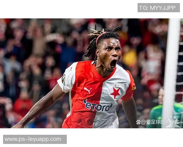 塞维利亚宣布亚当斯暂时退出国家队陪伴重病母亲